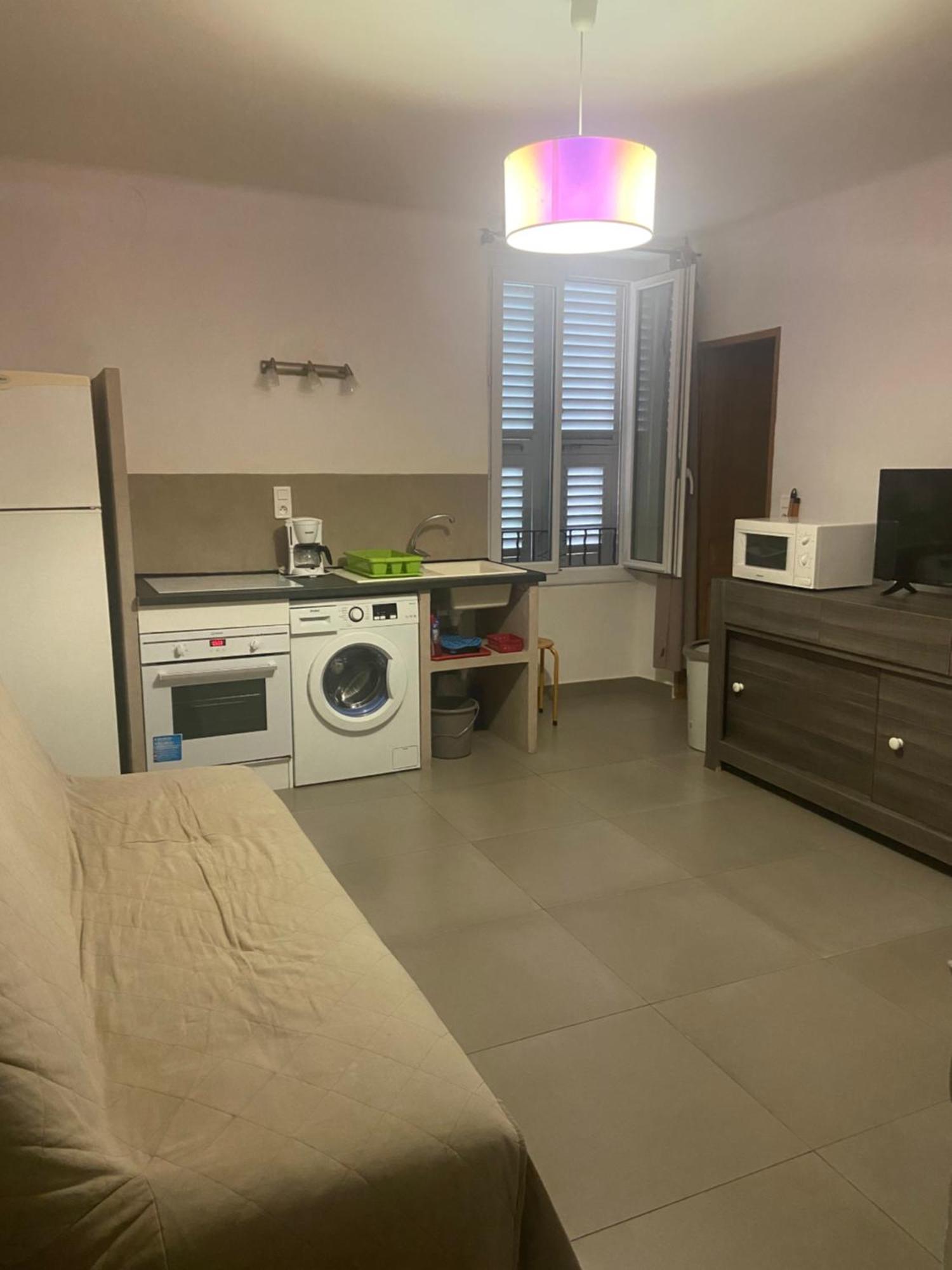 T2 4eme Etage Bastia Marche *